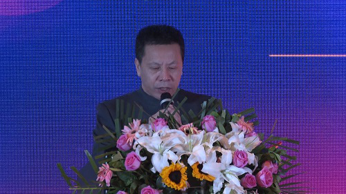 龙牌增程式新能源汽车原理车发布为中国新能源