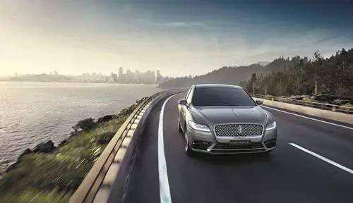 这款总统级别豪车卖60万, 乘坐舒适度超越奔驰S级