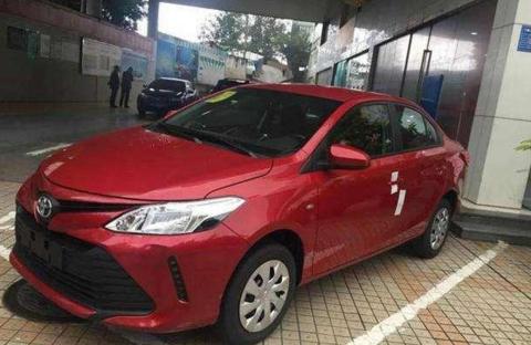 丰田最亲民车型，油耗感人仅3毛，配自动挡卖6万起，还买啥朗逸