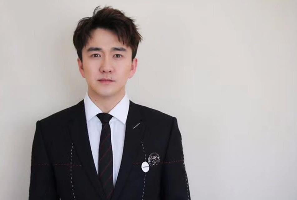 网曝翟天临拍照摆臭脸, 面对网上大堆质疑声, 他这样霸气回应