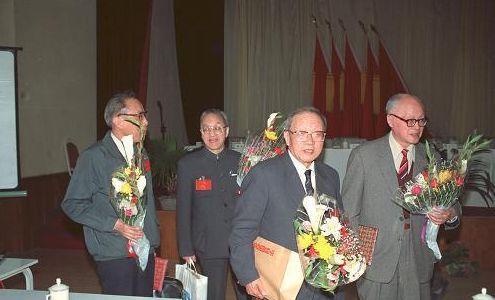 中国核弹之父被撞后去世,真相令人心酸,肇事