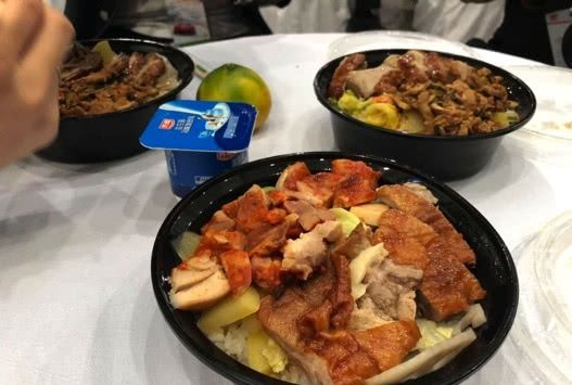 车展米其林!武汉国际车展谁家盒饭最好吃?