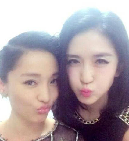 谢娜力挺周迅被吐槽谁红和谁玩,杨迪替娜姐抱