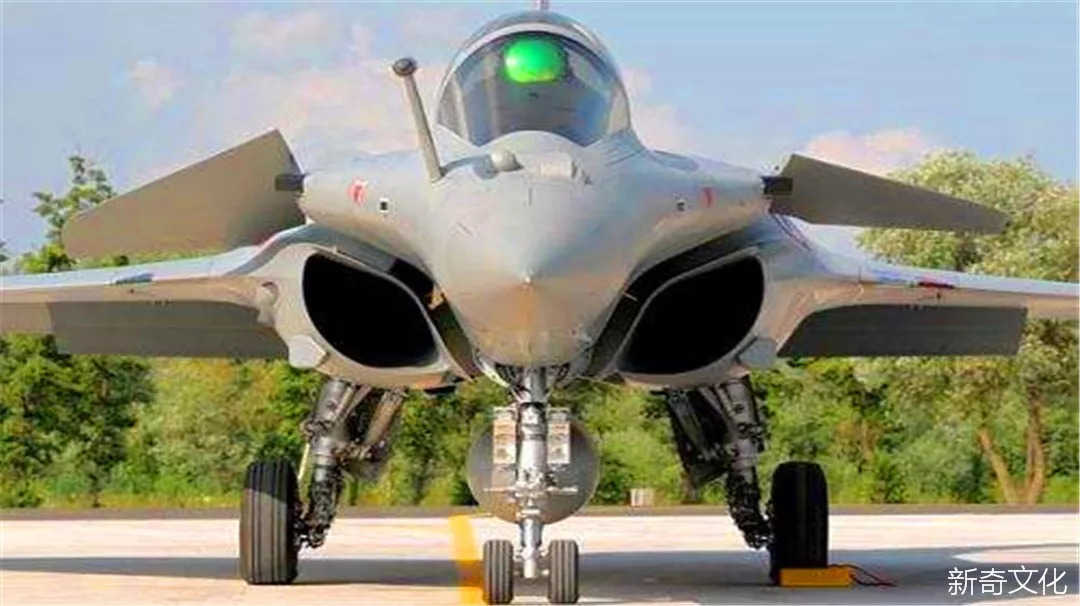 重大消息!不顾中方反对,阵风强行降落越南,无人