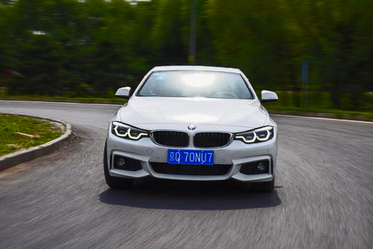 70万买这车是不是疯了？试驾宝马440i xDrive