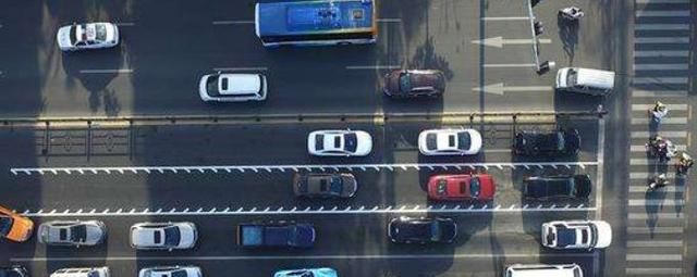 “锯齿车道”是什么意思？交警：搞不懂的，就要扣3分罚1000元！