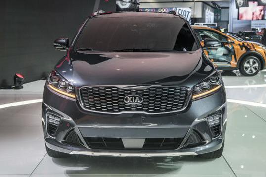 韩系进口大7座，车长4.8米配8AT，22万起步竞争汉兰达！