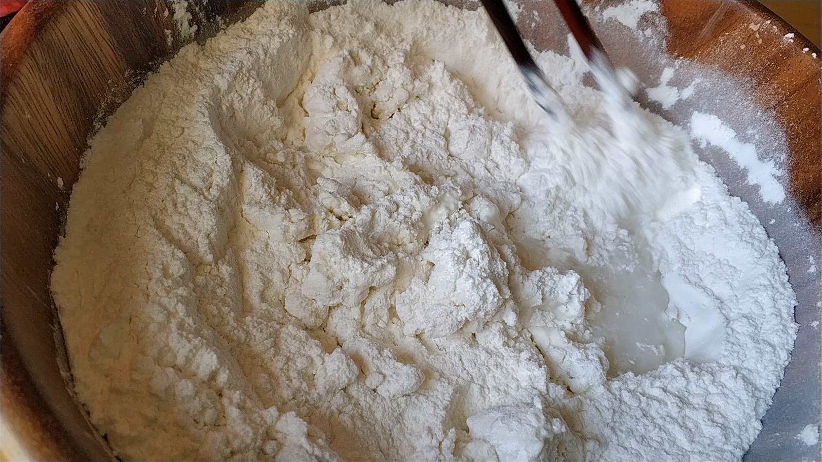 老北京小吃驴打滚,原来这么简单,一蒸一卷,香甜软糯