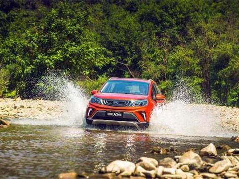 上市时候毫不起眼的小型SUV, 现在销量破万，车长仅4米