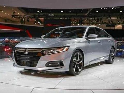 “最漂亮中型车”登场，颜值似轿跑不输奔驰C，品质超新凯美瑞！