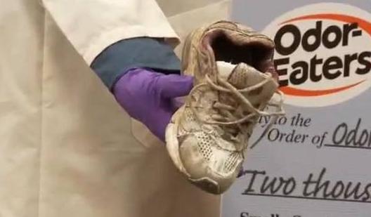 美国辣眼睛奇葩臭鞋大赛弱弱的问一句评审们都还好嘛