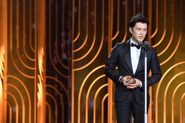 2018电视剧品质盛典落幕,靳东、孙俪摘下年度