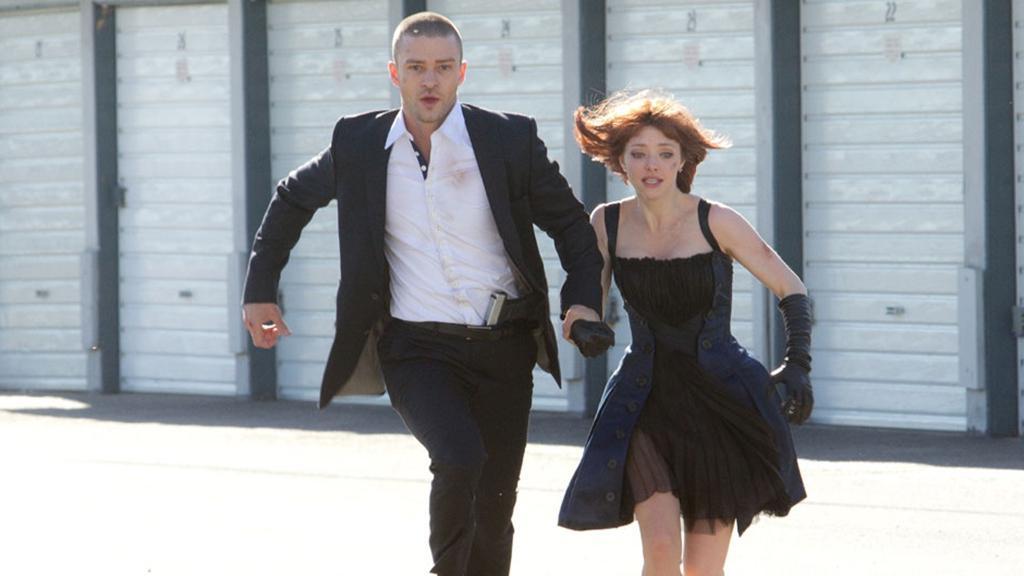 电影《时间规划局》,穷人拼命工作赚时间,富人