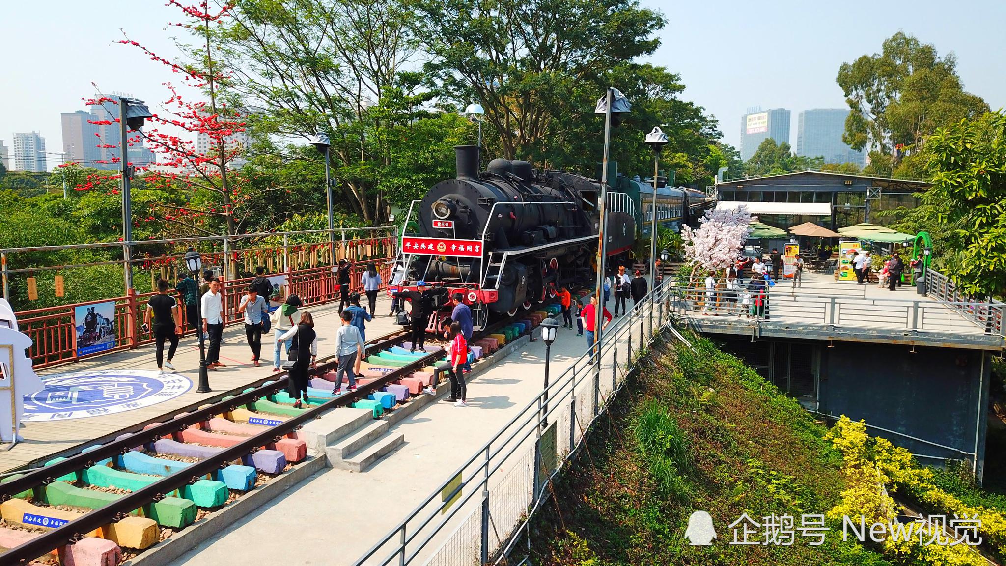 航拍美景:东莞常平铁路公园