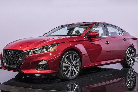 后来的我们在北京车展跳了票。要是它们来了，大众新CC都得让道