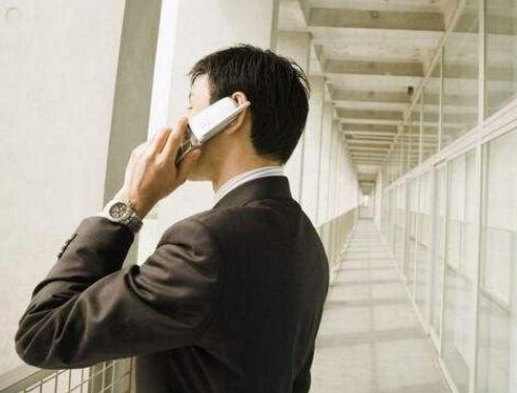 公公做生意欠钱要老公还,无意间听到他们的对