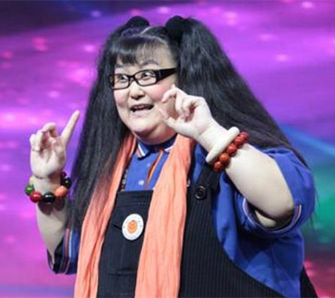 其实谢晶晶一开始的梦想并不是当演员,她以前是学琵琶的,她的梦想就是