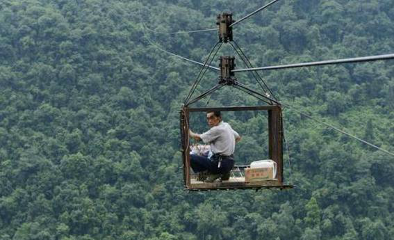 美国天眼钢缆断裂恐倒塌 中国天眼能否独挑大梁