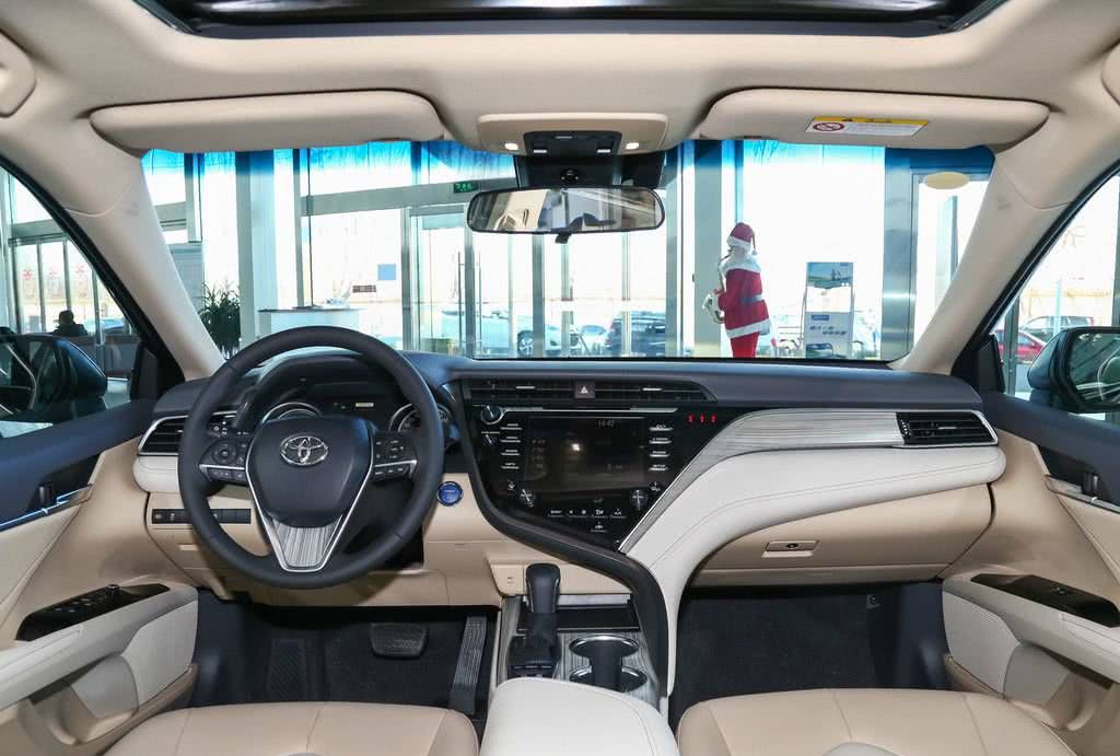 全新迈腾和第八代凯美瑞,选哪个好,车友:没选对