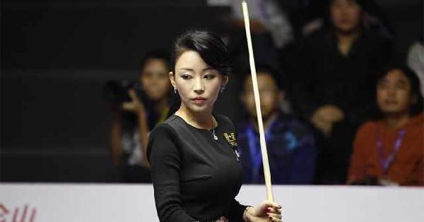 潘晓婷为何每次标配黑色紧身裤? 突凸点? 她这么说