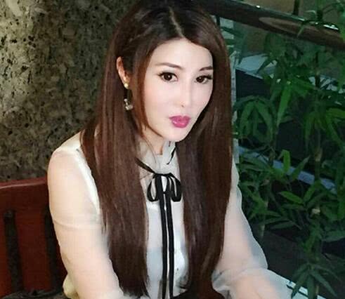 杨丽菁事业发展不济感情也不顺遂，自称无法接受男方太猴急