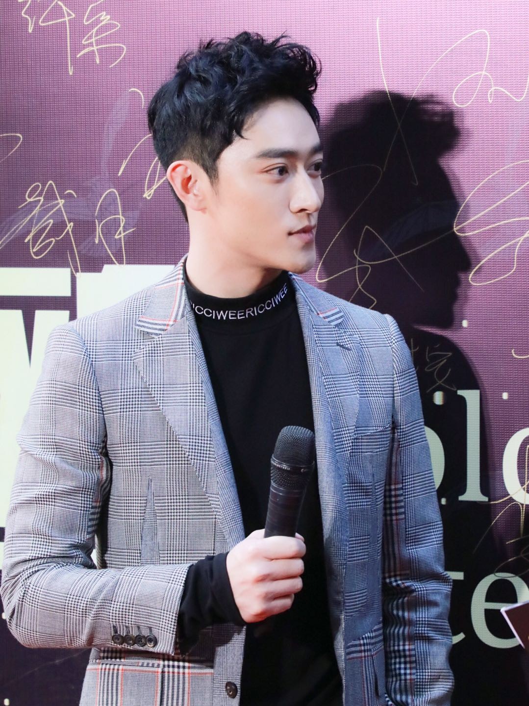 赵毅新亮相“金海鸥”影视周 获最in人气大奖