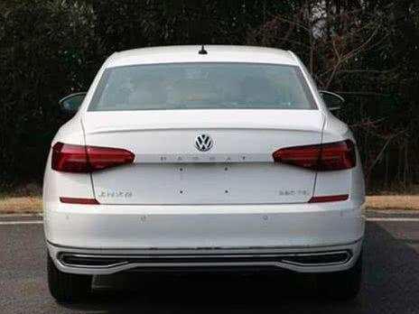 实拍2019款帕萨特,酷似辉昂,车长暴增至近5米