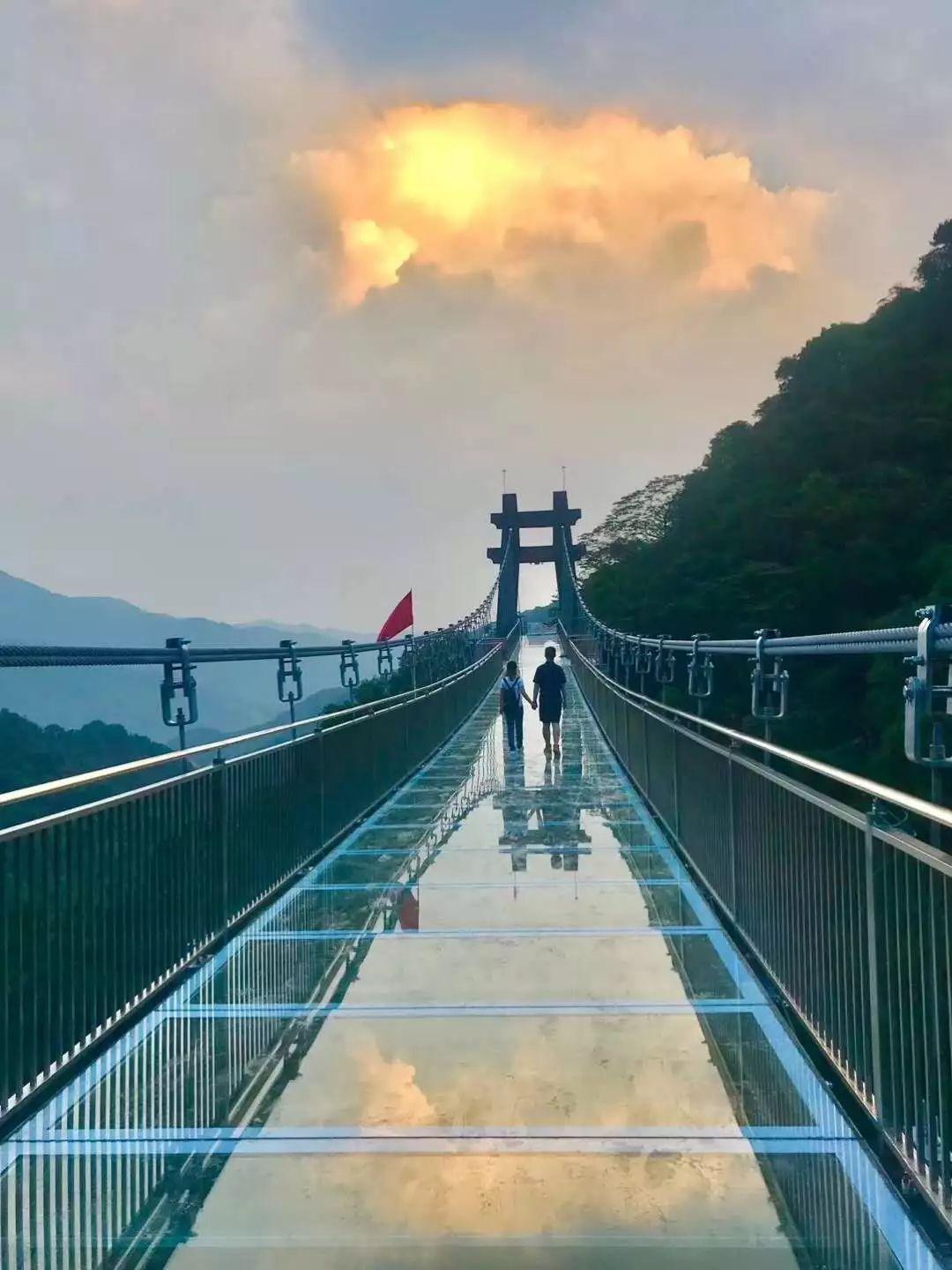 广东最恐怖玻璃桥!比张家界刺激10000倍,广州