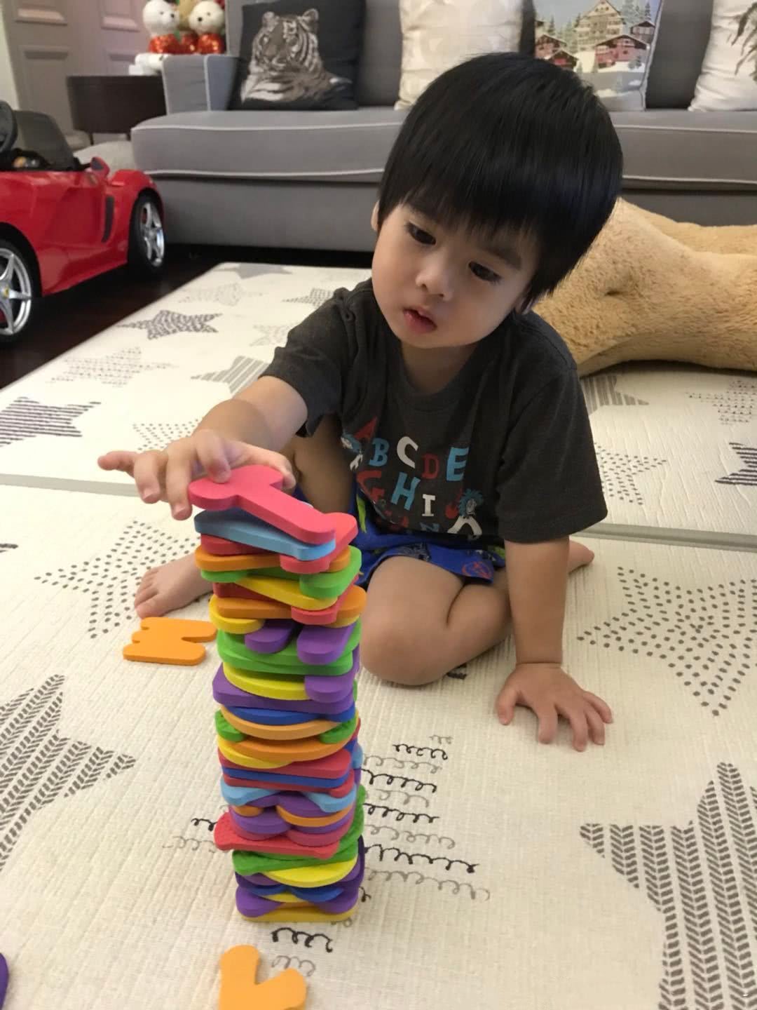 林志颖晒双胞胎儿子体重,一样的食量和生活作