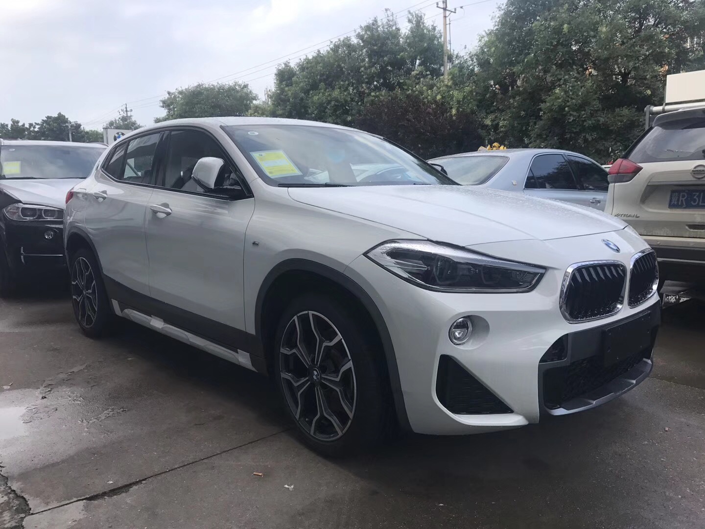 寶馬X2 xDrive 5i 4S店實(shí)拍，與X1價(jià)格接近卻是進(jìn)口貨