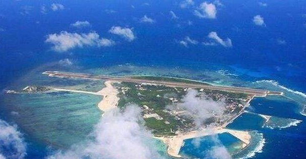 美战机再次飞临南海，不料中途全都失控，美国终于