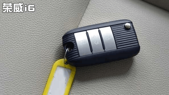 荣威i6不按套路出牌, 能终结帝豪的领导地位吗?