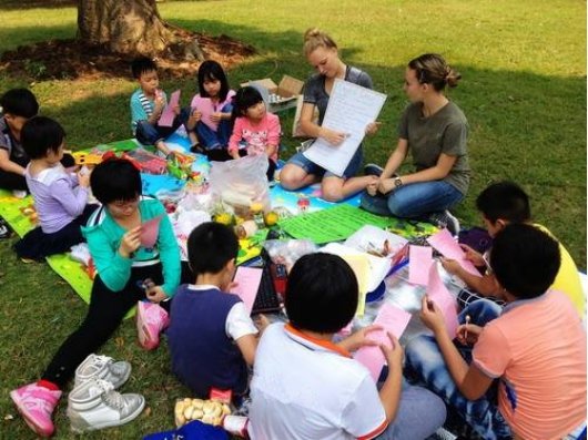 让英语离开课堂,走向户外--武汉七彩星球少儿英