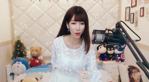 舞帝杨大爷解约公会被冻结,舞帝利哥发文表示