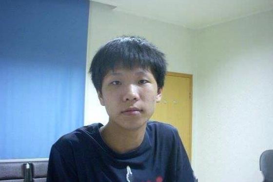 马哥排位1带4,余小C出去看了眼输出,大呼:这A