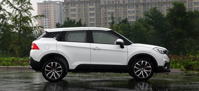 宝马技术, 10.4寸中控大屏, 比GS4地3万, 6万就能买!