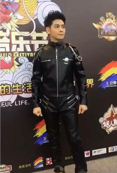 不老男神林志颖如何保持不老容颜,背后的真相