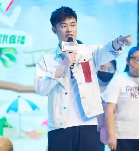 跑男收官！陈赫发文庆祝，却暴露了郑恺和王祖蓝的“不公平”待遇