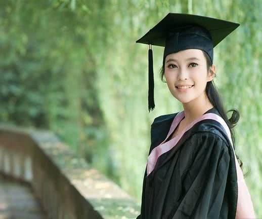 成为大学老师最低学历要求是什么?博士、硕士