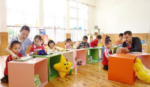 高考：3个“三本大学”就业率极高的专业，前两个年薪至少几十万