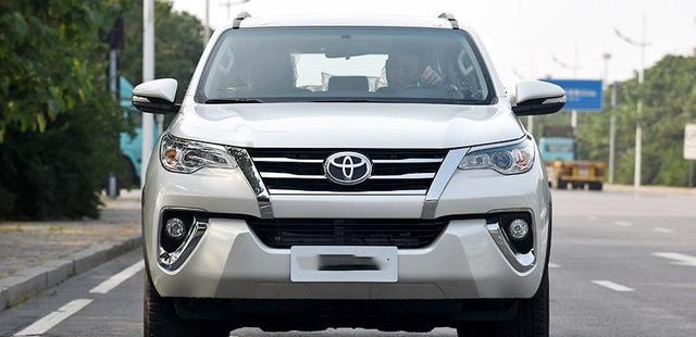 汉兰达的空间普拉多的性能，这辆丰田七座才17万，可惜只能看看