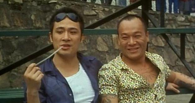 两位古惑仔大哥, 一位身价10亿元开桑塔纳, 一位百万豪车换着开