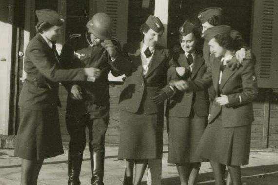 女子亲卫队 新浪网