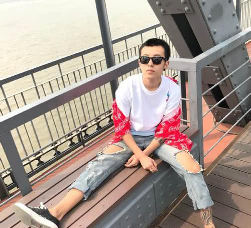 抖音最火王北车一夜涨粉1352万,当晒出一张