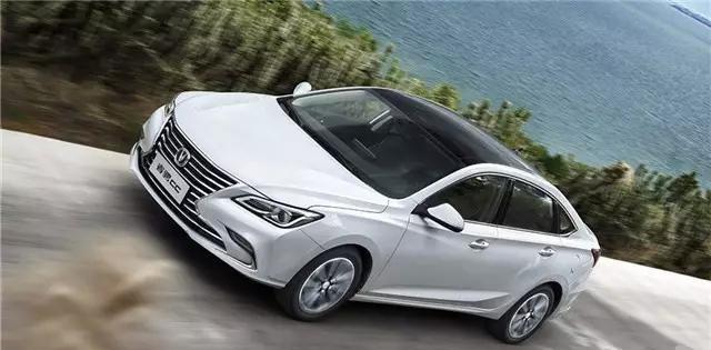 这款车1.5T油耗6L, 颜值完胜大众CC, 博瑞不值一提!