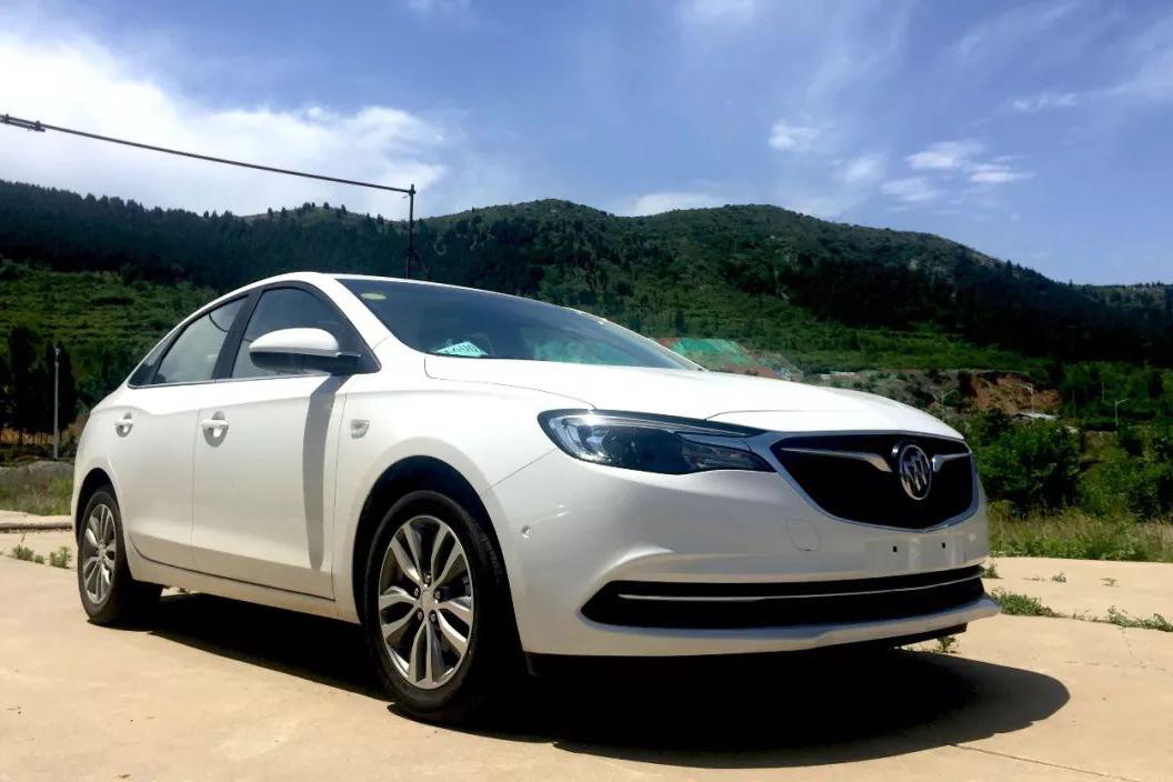 2018款别克英朗实车评测，10万左右的轿车首选？刘一说了实话