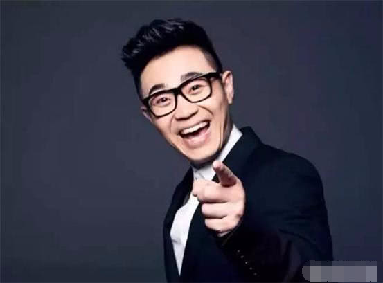 董成鹏片子为何有那么多明星加盟?网友:有后台