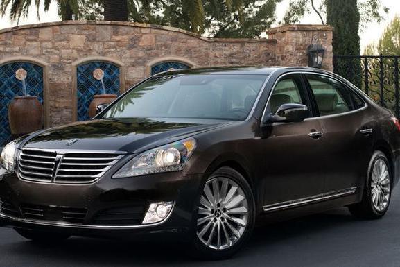 韩国黑帮大佬座驾最寒酸,然而香港洪门老大的