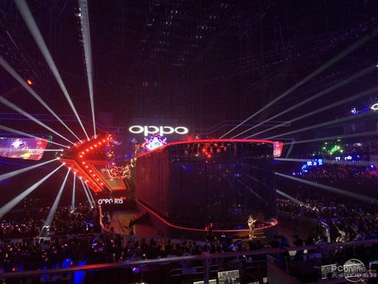 王俊凯新戏出演媒婆?OPPO发布盛典现场震撼