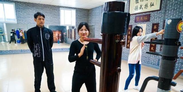 参观佛山崇华咏春拳馆,馆长是叶问咏春拳的第